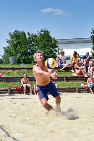 Beach-Volleyball-Turnier im Halleiner Freibad 13_07_2013