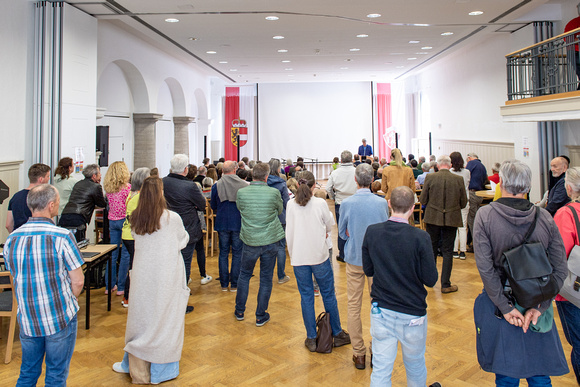 Eröffnung Orte des Gedenkens Hallein_Unterwegs mit Agnes Primocic