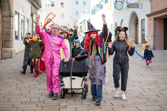 Buntes Faschingstreiben in Hallein