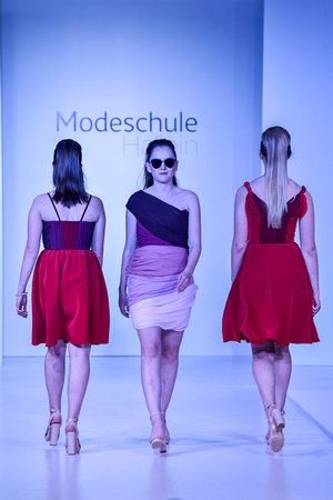 Fashion Show der Modeschule Hallein _ Salzberghalle 20.04.2017
