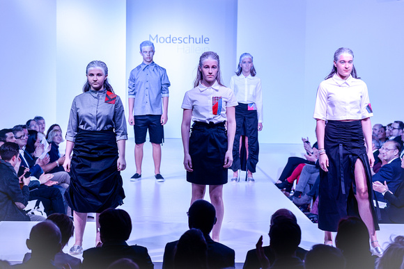 Fashion Show der Modeschule Hallein _ Salzberghalle 20.04.2017