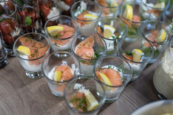 Kunstbrunch mit Steinskulpturen, Malerei u Musik_Creativ Werkstatt