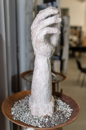Kunstbrunch mit Steinskulpturen, Malerei u Musik_Creativ Werkstatt